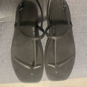 CROCS Black Slip-On Sandals